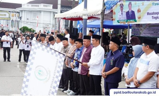 
					Pemkab Barito Utara Lepas Peserta Pawai Ta’aruf Karnaval MTQH ke-52