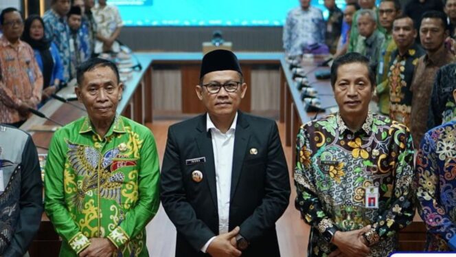 
					Pj Bupati Barito Utara Berikan Arahan Seleksi Terbuka Jabatan Pimpinan Tinggi Pratama