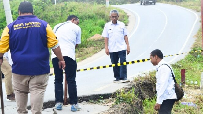 
					Dinas PUPR Barito Utara Tinjau Longsor di Jl. H. Koyem, Siapkan Rekonstruksi Jalan dan Drainase Permanen