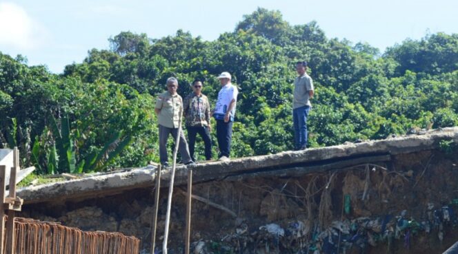 
					Kadis PUPR Barito Utara Tinjau Pembangunan IPLT di KM 13 Lahei