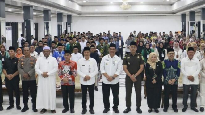 
					Rangkaian MTQH XXXIII : Bupati Barito Utara Resmi Buka Seminar Gerakan Cinta Al-Qur’an 2025 di Balai Antang Muara Teweh