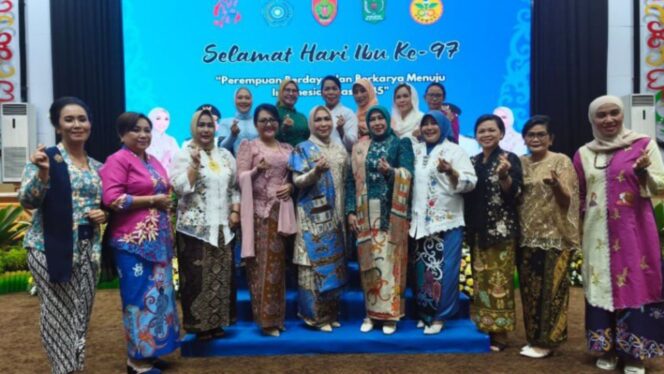 
					Ketua TP PKK Barito Utara hadiri Peringatan Hari Ibu ke-97 tingkat Provinsi Kalimantan Tengah