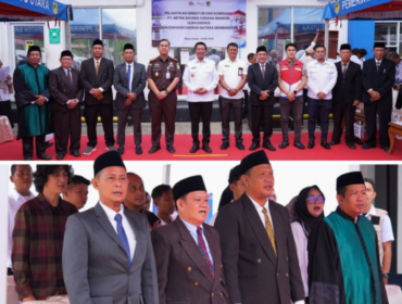 Wakil Bupati Barito Utara, Felix Sonadie Y. Tingan, bersama jajaran direksi dan komisaris baru PT Mitra Batara Sarana Mandiri serta pejabat lainnya, berfoto bersama setelah acara pelantikan di Muara Teweh pada Rabu, 1 April 2026.