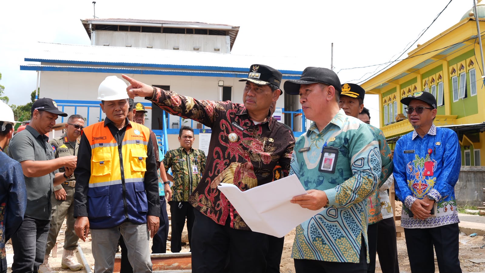Peninjauan Bupati Barito Utara ke proyek strategis pastikan tepat waktu dan berkualitas
