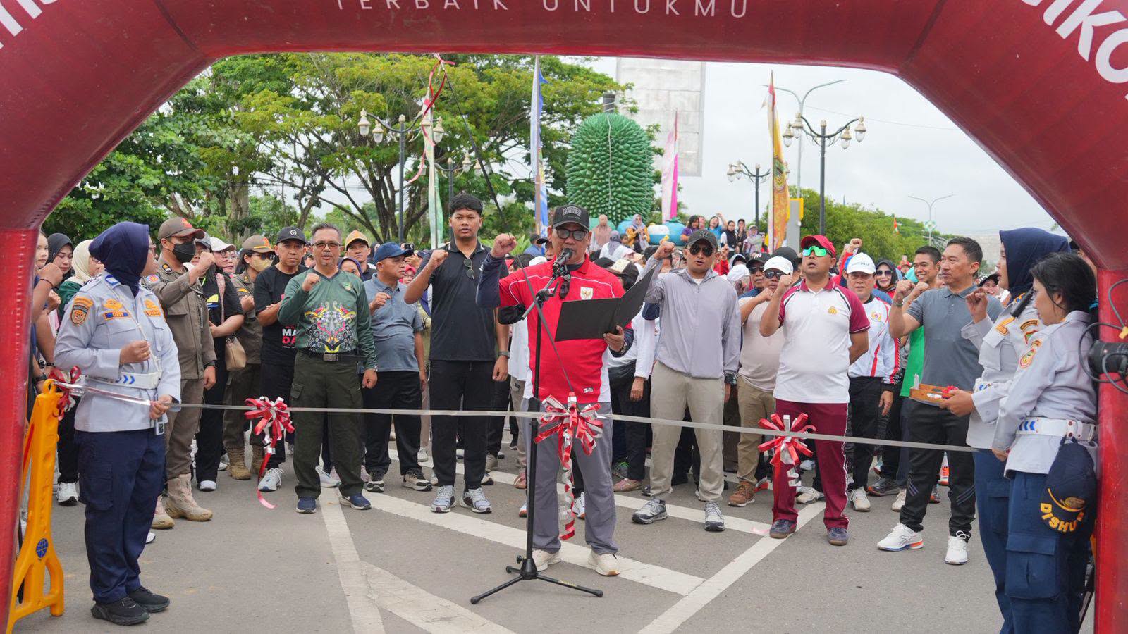 Bupati Barito Utara, H. Shalahuddin, launching Muara Teweh Car Free Day, Minggu
