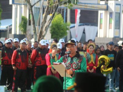 Kepala Disbudparpora Barito Utara Pariadi AR melaporkan 720 peserta FBIMBT 2026 di Muara Teweh