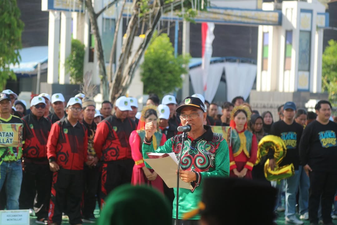Kepala Disbudparpora Barito Utara Pariadi AR melaporkan 720 peserta FBIMBT 2026 di Muara Teweh