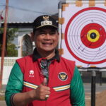 Bupati Barito Utara mengikuti eksibisi manyipet usai membuka FBIMBT 2026 di halaman kantor bupati