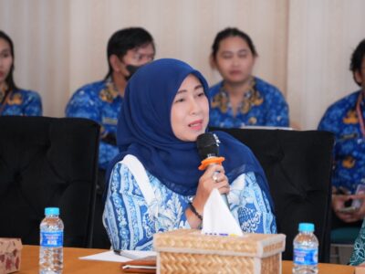 Bunda PAUD Barito Utara, Hj. Maya Savitri Shalahuddin, mengikuti wawancara virtual TPA Bunda Piara bersama Tim BKKBN.