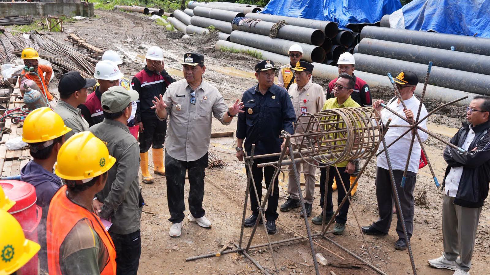 Bupati Barito Utara instruksikan PUPR perbaiki Jembatan Petake di Kecamatan Montallat