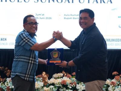 Bupati Barito Utara H Shalahuddin terima kunjungan Bupati Hulu Sungai Utara di Rumah Jabatan Bupati
