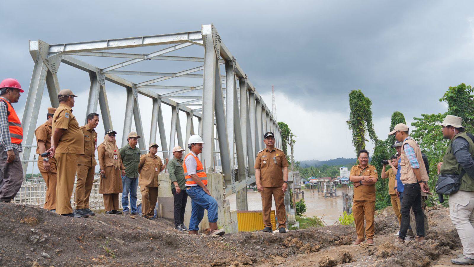 Bupati Barito Utara H Shalahuddin tinjau layanan air bersih PDAM dan proyek strategis di Muara Teweh