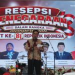 Bupati Barito Utara H Shalahuddin memberikan sambutan pada Resepsi Kenegaraan HUT ke-81 RI di Balai Antang