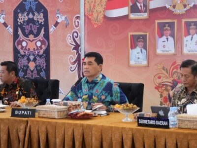 Bupati Barito Utara memimpin Rakor Pengendalian dan Evaluasi Pembangunan