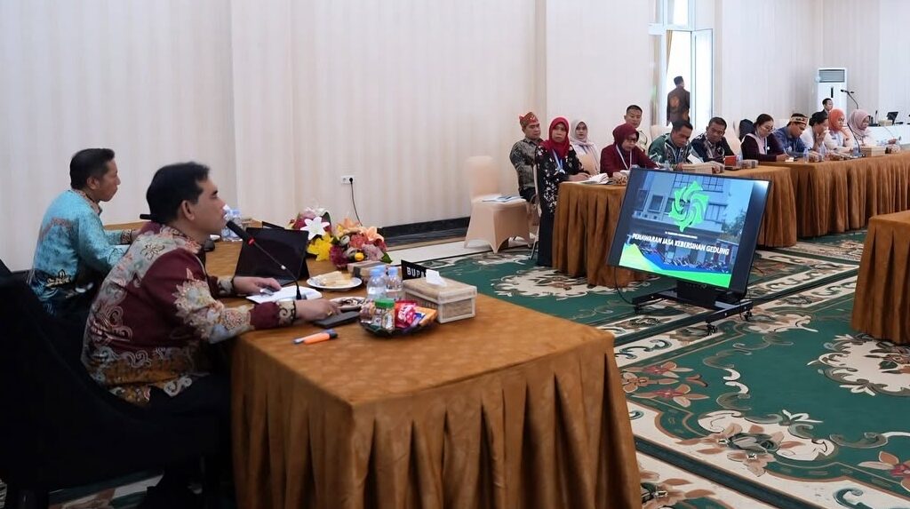 Bupati Barito Utara memimpin rapat teknis percepatan rehabilitasi RSUD Muara Teweh
